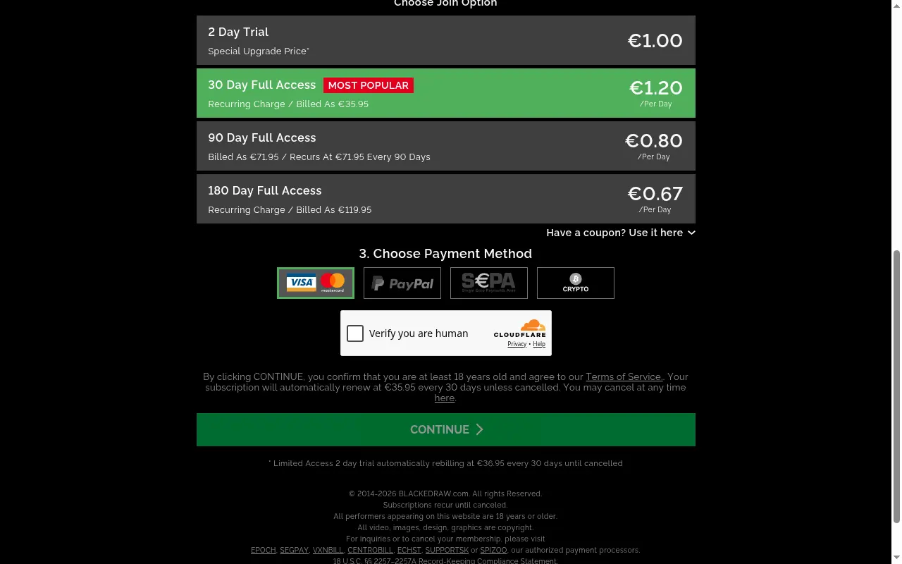 The four membership plans, in euros, with their renewal terms.
