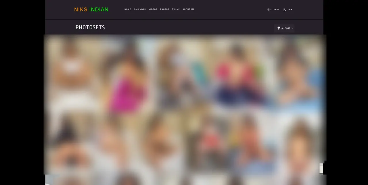 The photo set index, a menu entry in its own right.