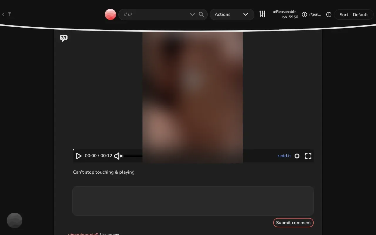 A post and its comments in Photon